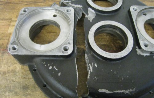 Getriebedeckel Bruch - Material: Aluguss (vor Bearbeitung)